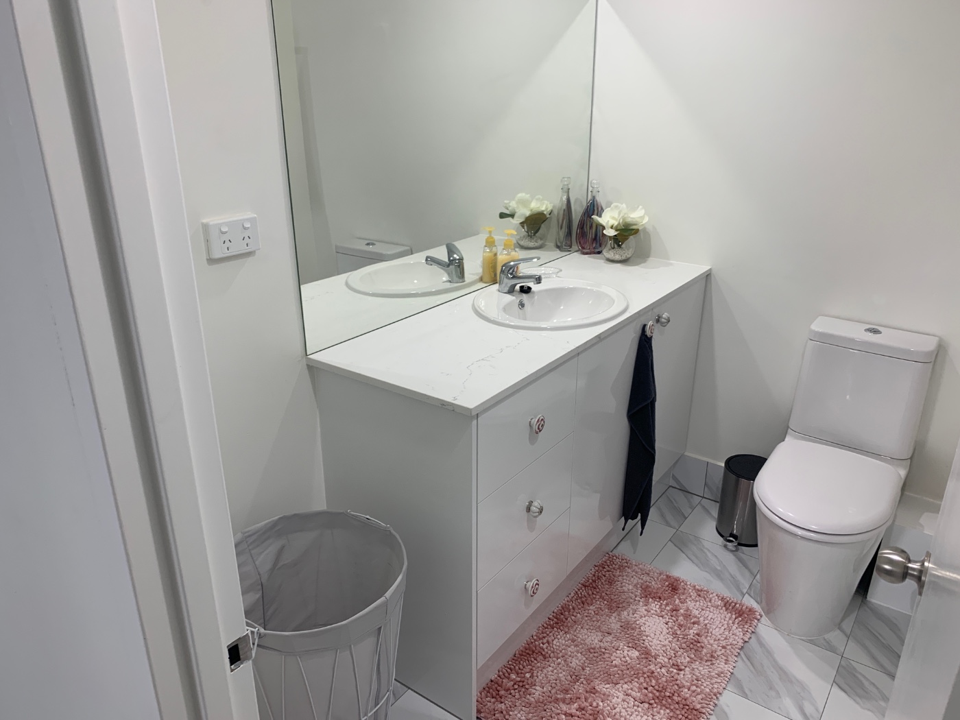 Bathroom Cabinet Refacing